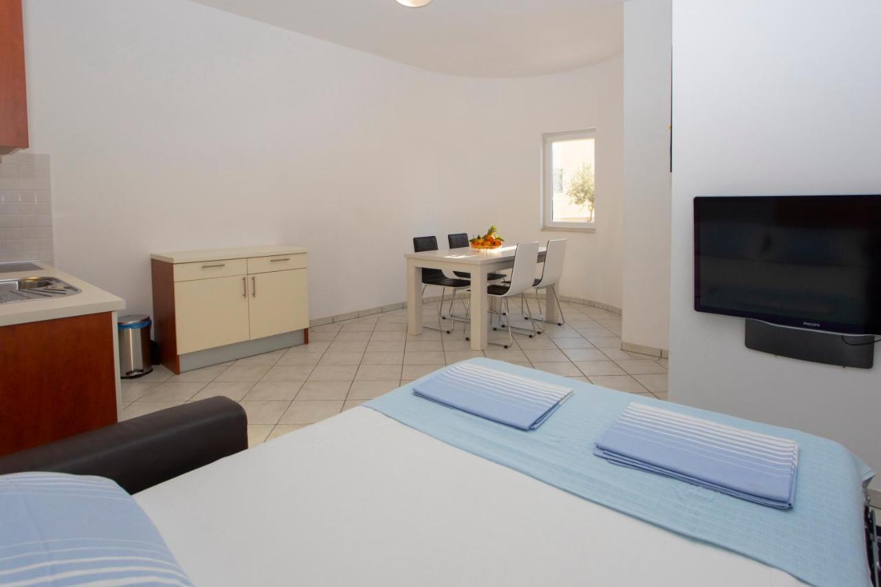 Apartment Domo Макарська Екстер'єр фото