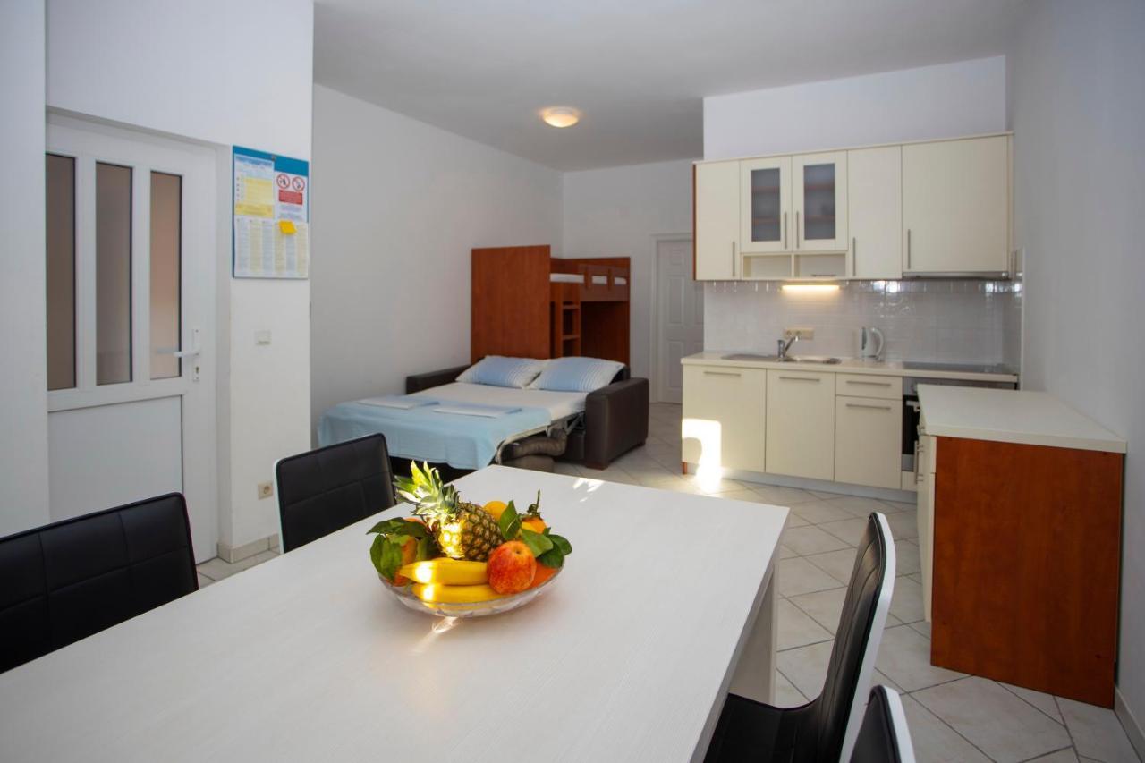 Apartment Domo Макарська Екстер'єр фото