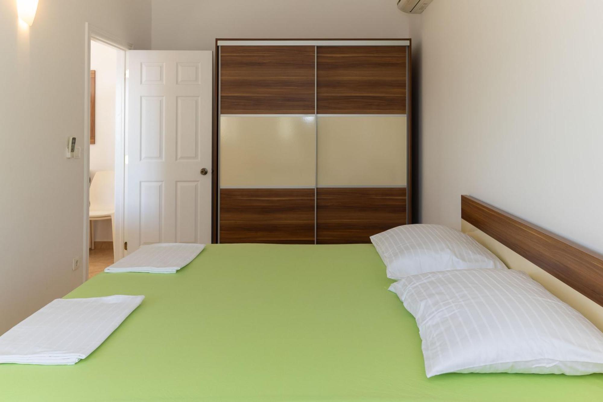 Apartment Domo Макарська Екстер'єр фото