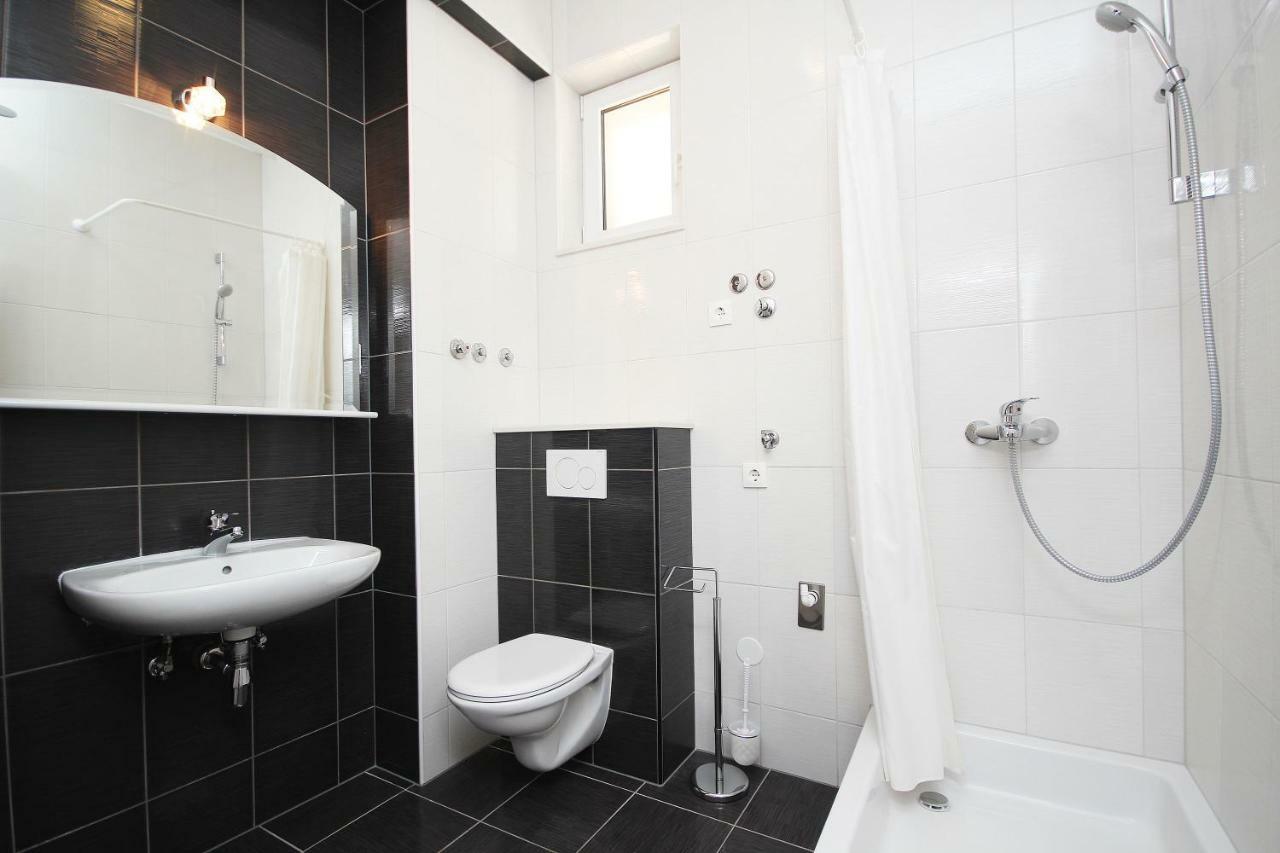 Apartment Domo Макарська Екстер'єр фото