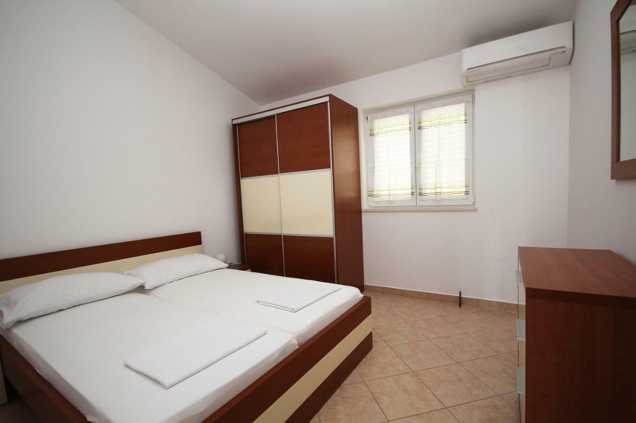 Apartment Domo Макарська Екстер'єр фото