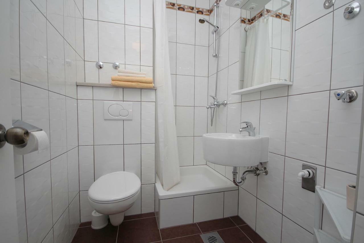 Apartment Domo Макарська Екстер'єр фото